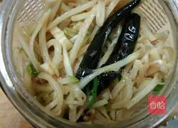 Illustration of how to make shredded mustard greens 5