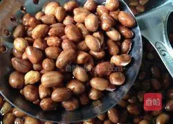 Illustration of how to make salt and pepper peanuts 6