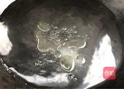 Illustration of how to make wolfberry and purslane 2