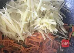 Illustration of how to make fried shredded potatoes 7