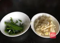 Illustration of how to make tomato-fried lettuce 4