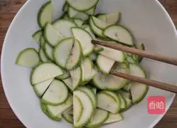 Illustration of how to make fried zucchini with tomatoes 5
