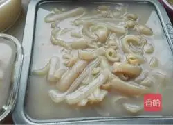 Illustration of how to make pork skin jelly 6