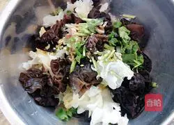 Illustration of how to make cold double ears 12