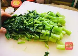 Illustration of how to make pickled stir-fried cabbage 3