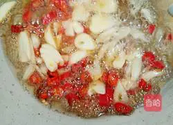 Illustration of how to make fried pork slices with cauliflower 4