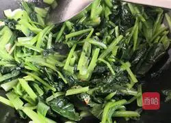 Illustration of how to make shrimp skin cabbage 5