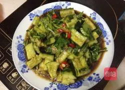 Illustration of how to make cold cucumber 6