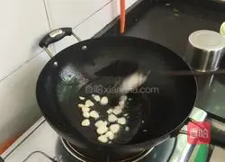 Illustration of how to make stir-fried loofah 4