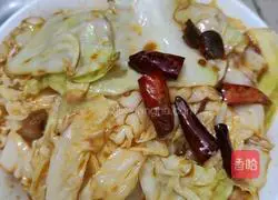 Illustration of how to make hand-shred cabbage 7