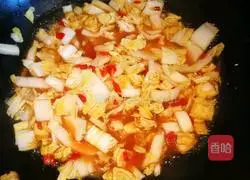 Illustration of how to make chopped pepper and cabbage 8