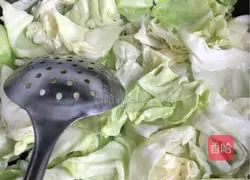 Illustration of how to cook cabbage 5