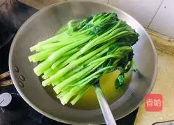 Illustration of how to make boiled cabbage 5