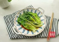 Illustration of how to make boiled lettuce 9