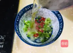 Illustration of how to make cold fern root powder 5