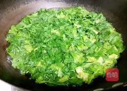 Illustration of how to make cold celery leaves 3