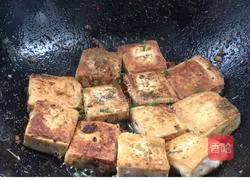 Illustration of how to make fried tofu 10