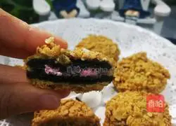 Illustration of how to make oatmeal fried Oreos 9