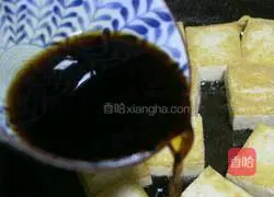 Illustration of how to make stir-fried leeks and dried beans 5