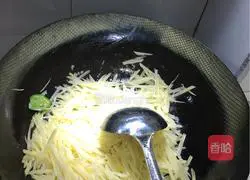 Illustration of how to make fried shredded potatoes 9