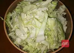 Illustration of how to make stir-fried cabbage 2