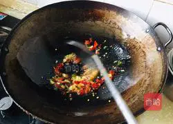 Illustration of how to make red mustard shreds 4