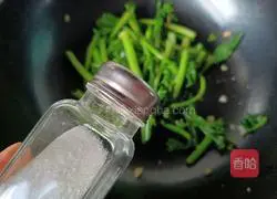 How to stir-fry cabbage cores with olive oil Illustration 8