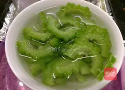 Illustration of how to make stir-fried bitter melon 4