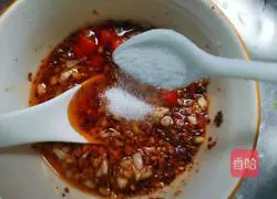 Illustration of how to make cold shredded chicken breast 9