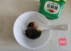 Three shredded vegetarian rolls dipped in pickles Illustration of how to do it 4