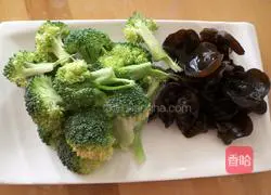 Illustration of how to make spicy mustard double crisp 3