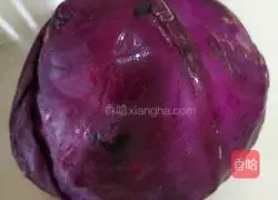 Illustration of how to make fried purple cabbage 1