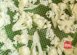 Super simple, refreshing, delicious and delicious Illustration of how to make stir-fried cauliflower with meat 1