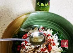 Illustration of how to make king oyster mushrooms with spinach 22