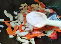 Illustration of how to stir-fry king oyster mushrooms and carrots 12 