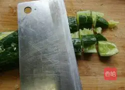 Illustration of how to make cold fungus and cucumber 2