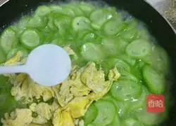 Illustration of how to make luffa and scrambled eggs 7