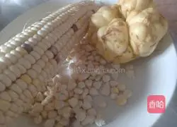 Illustration of how to make stir-fried lily jade particles 1