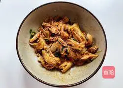 Scallion oil chicken legs Meat cooking illustration 13