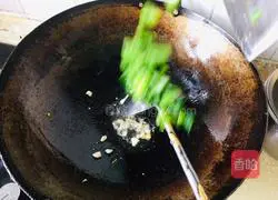 Illustration of how to make stir-fried cabbage 3