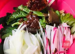 Illustration of how to make Chinese cabbage with sauce 5