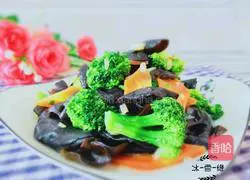 Illustration of how to make fried broccoli with fungus 1