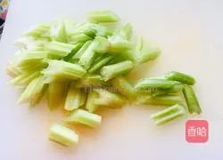 Stir-fried with celery Illustration of how to make ginkgo 1