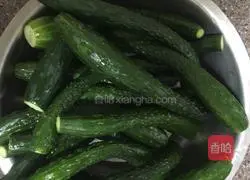Illustration of how to make cold cucumber and pickles 1