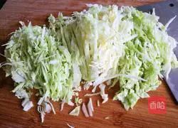 Illustration of how to make Su Yan Chun Se (Dry Stir-fried Cabbage) 3