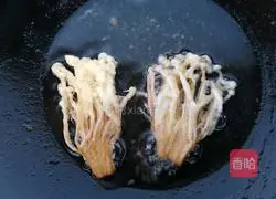 Illustration of Fried Enoki Mushrooms 7