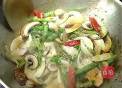 Sichuan Style - Illustration of Stir-fried Porcini Mushrooms 7