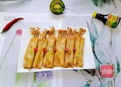 Illustration of making enoki mushroom rolls with bean skin 10