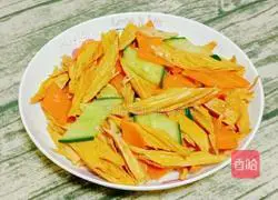 Illustration of how to stir-fry yuba and carrots 14