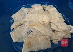 Illustration of how to make stir-fried bean curd with leeks 1